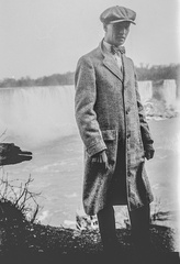 Alan Laurence Hill at Niagara Falls